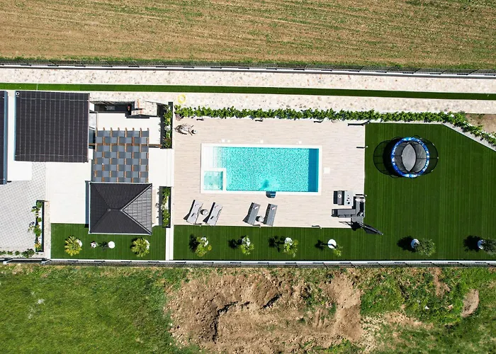 Iva Villa Vedrine